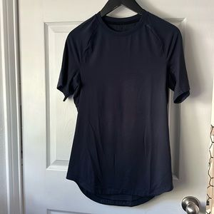 Lululemon Drysebse Shirt Navy Size Small